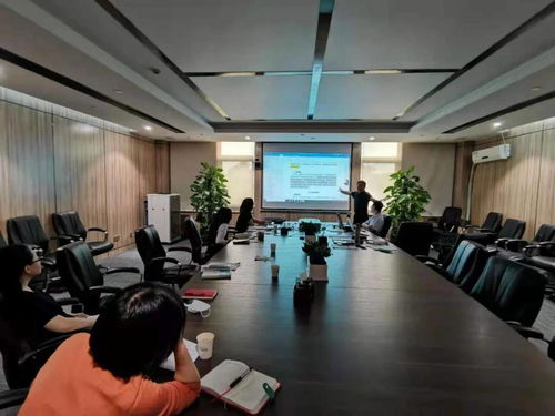 專家引領(lǐng)，服務(wù)創(chuàng)新——?jiǎng)⒋喝A攜團(tuán)隊(duì)赴白云機(jī)場開展服務(wù)營銷研討會(huì)